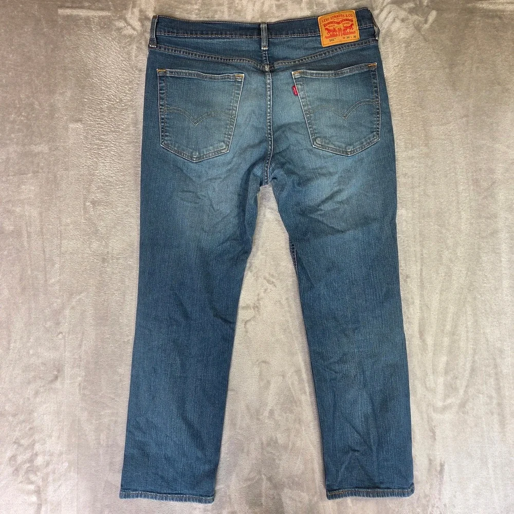 Levis 541 Athletic Taper Mens Jeans 36x30 Blue Denim PC9-18181-0017 Distressed